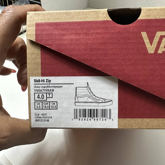 NEW Vans Toddler Sk8-Hi Zip Easy Logo Shoe Black Chili Pepper Size 4.0T - Picture 2 of 7